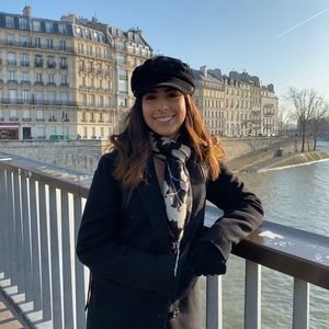 Meet your Posher, Roxy